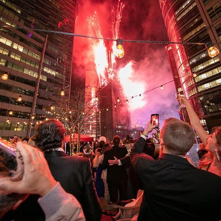 The Knickerbocker Hotel New York Luaran gambar Fireworks at the 2011 New Year's Eve party