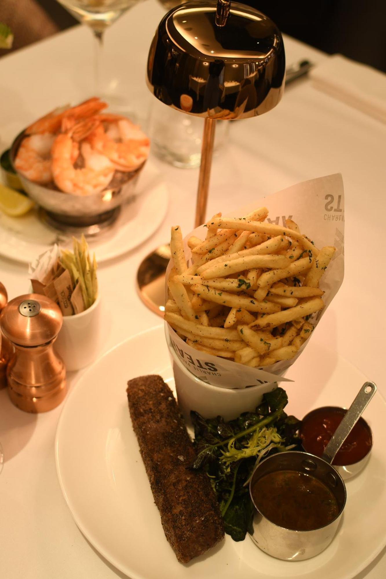 The Knickerbocker Hotel New York Luaran gambar A cone of chips