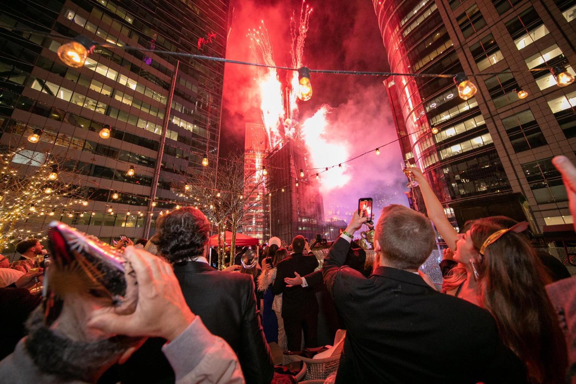 The Knickerbocker Hotel New York Luaran gambar Fireworks at the 2011 New Year's Eve party